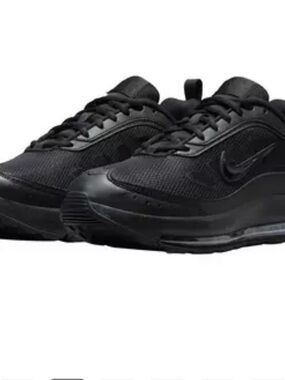 Nike Air Max AP Men's Shoe